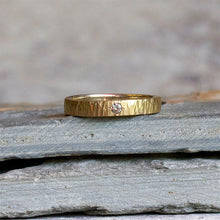 22kt Red Gold Hammered Wedding band w/ beadset Champagne Diamond, Size 6.5