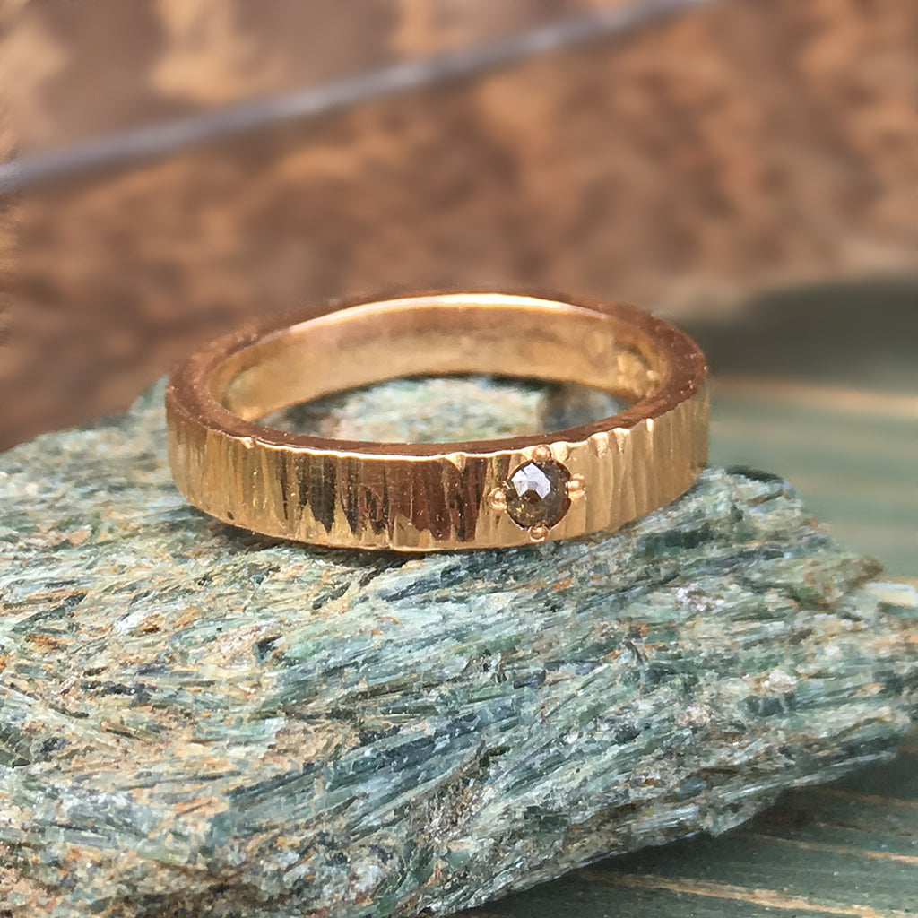 Sonoma Mini Oval White Diamond Ring in 22K Apricot Gold – Reinstein Ross